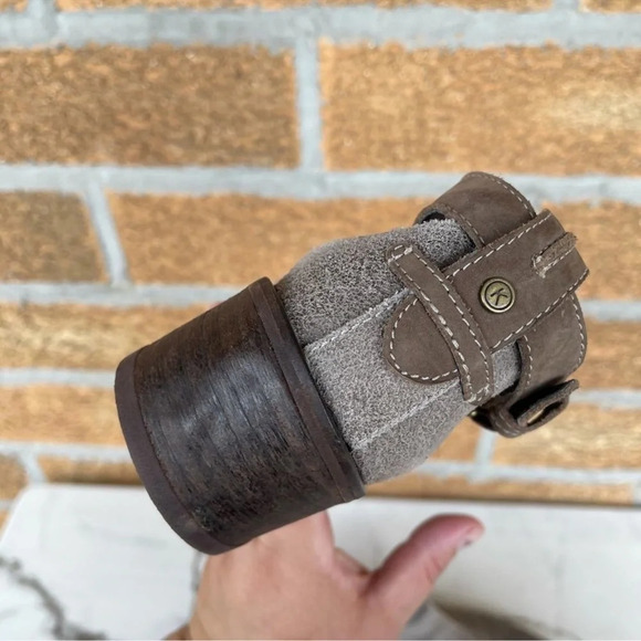 Kaanas Booties Taupe Leather Buckle 39/8.5 - Picture 9 of 14